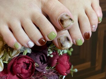 サロンドフォーエイチ(salon de 4H)/レオパードネイルをミラー囲み☆