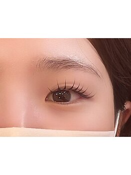 ナチュラル上品な目元にしたい