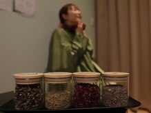 アロマリンパマッサージ もみほぐし Holomua/よもぎ蒸しでデトックス！