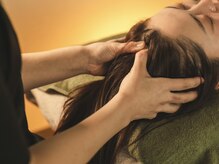 エステ、コルギと活性美容液を使った小顔ヘッドスパ