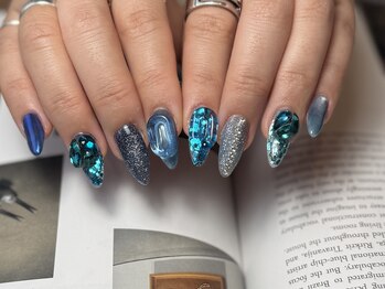 ハグ 浦和(hug)/ブルーネイル