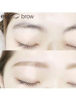 エストブロウ 麻布十番店(est brow)の写真/眉でお顔の印象が変わる！【アイブロウ￥4980】～毛量調整の"間引き"でトレンドのふんわり眉に♪