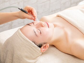 ウィズエステ(withエステ)の写真/【ヒト幹細胞エキス×NMN】で肌本来のチカラを引き出す☆ハリツヤ溢れる素肌に自信もUP♪敏感肌でも◎