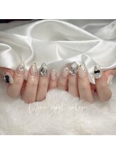 ユミ(Umi)/【乳白色ネイル】