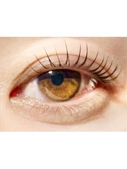 ナチュラル上品な目元にしたい