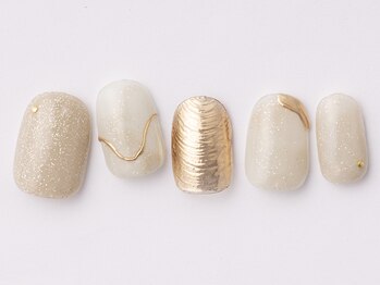 ハケ跡ゴールド　￥7000