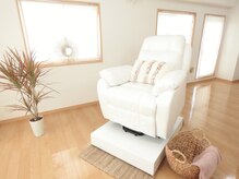 明るく開放感のある広い店内でごゆっくりとお寛ぎください♪