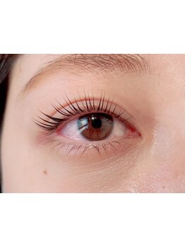 ナチュラル上品な目元にしたい