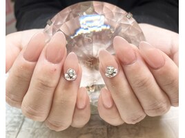 清楚な長さ出しブライダルネイル