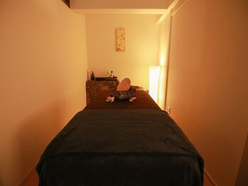 ラバンサラ 名古屋店(Ravan Sara)/落ち着いた照明ののお部屋