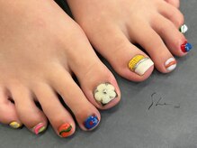 シー(SHE)/カラフルネイル