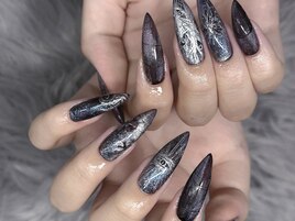 個性派ダークネイル