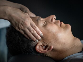 ツキヨミ 天文館(TUKIYOMI)の写真/ドライヘッドスパで眼精疲労や首肩の凝りを解消!疲れを癒し心身のバランスを整える◎頑張る自分へご褒美♪