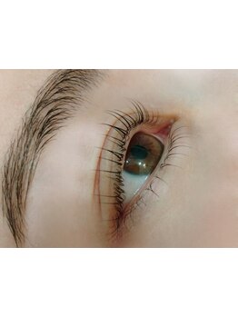 ナチュラル上品な目元にしたい