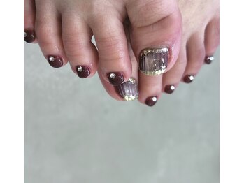 セリーンネイル(Serene Nail)/フット親指+ストーン単品¥9380