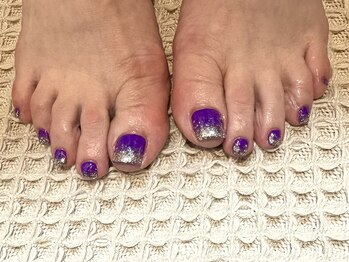パープルの爪屋/ワンカラー×ラメグラ+1本100円