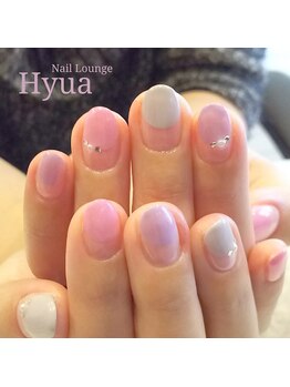 ネイルラウンジ ヒュア(Nail Lounge Hyua)/3色バルーンフレンチ×ピンク系