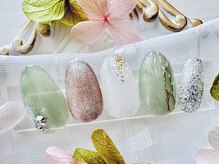 ネイルサロンアンドスクール ラフィーネ 池袋店/マグネット×くすみ◆￥7990