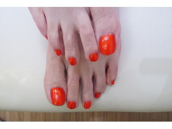 プチリリィ(Petit Lily)/夏向け♪オレンジペディキュア