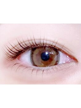 ナチュラル上品な目元にしたい