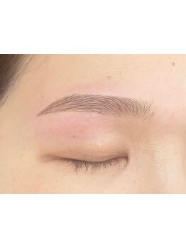 ナチュラル上品な目元にしたい