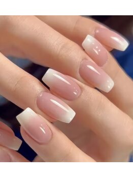 ネイルエクスプレスの写真/【初回ジェルオフ無料+極持ち艶ジェル】シンプルで可愛い&指先を綺麗に魅せるオフィス向けデザインご用意◎