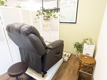 エン へアラウンジ アイラッシュ(en-hair lounge eyelash)の雰囲気(半個室空間と植物に囲まれてゆったりとお寛ぎください☆)