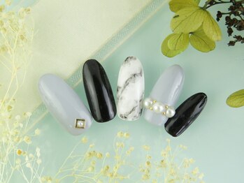 シューズネイルプロデュース/大理石風パールネイル