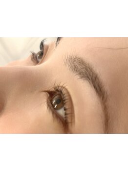 ナチュラル上品な目元にしたい