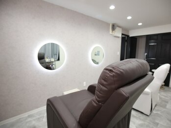 オーメンズ 名古屋高岳本店/施術チェア