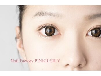 ネイルファクトリー ピンクベリー(Nail Factory PINKBERRY)の写真/【SNS映えの瞳に♪】自まつげを最大限に長く魅せるまつげパーマ★すっぴん・ナチュラルでも可愛い目元に◎