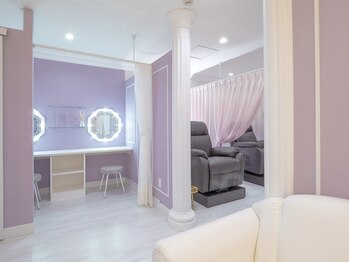 アイビーラッシュ(Eye be Lush)の写真/パウダールーム完備でおでかけ前お仕事終わりにもばっちり♪