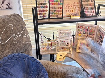 カシュー(Cashew)/ハンドもリクライニングチェア♪