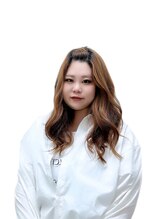 ホワイトアイ 神戸三宮駅前(WHITE EYE) chinatsu