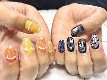 ティーエス ネイル ガーデン(T.S Nail Garden)/ちぐはぐネイル
