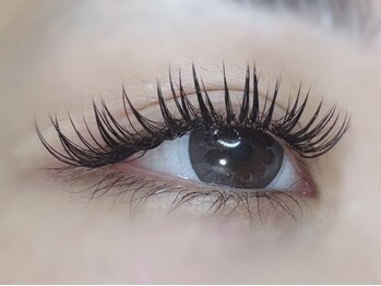 リモア 三河安城店(Re:more)の写真/【バインドロック】完璧な目元を叶える★持続力とボリューム感を両立し、濃く見える仕上がりを実現♪