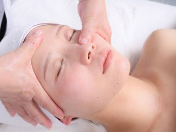 フェイシャルストーリー(Facial story)の写真/小顔コルギを超える【韓国小顔矯正・筋膜コルグン】で究極の輪郭造形骨格の歪みを改善しスッキリ小顔に◎