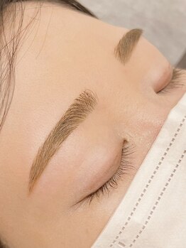 ウタリマツゲ(utari matsuge)の写真/「眉毛で顔の印象が8割決まる。」顔のタイプや目元に合わせた眉毛をご提案。鏡をみて感動する仕上がりに