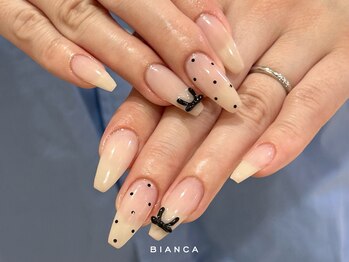 ガーリーリボン×ドットネイル