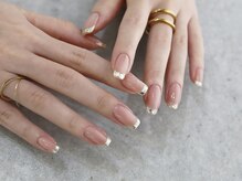 ネイルサロン レボルデ/人気沸騰中☆ガラスフレンチ