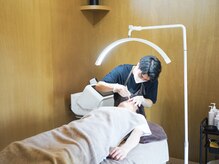 身だしなみを整え、かっこよく、丁寧にお一人お一人担当します！