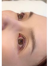 イロ(ilo)/まつ毛パーマ（カールデザイン）