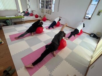 花の木整体院/☆バランスボールダンス開催☆