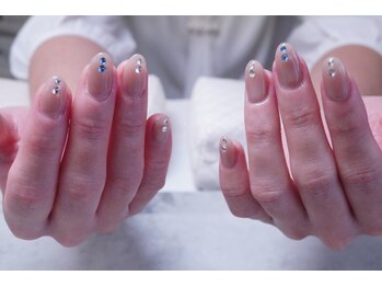 プチリリィ(Petit Lily)/指先に煌めき大人きれいめネイル