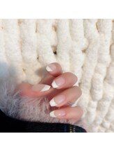 サロンアズ(salon AZU)/白フレンチ ¥5,500