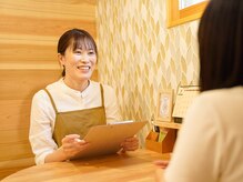 ヌクモリ(nukumori)の雰囲気（カウンセリングシートをもとにお客様のお話をしっかり伺います！）