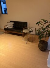 サンナナヨンプラス(374+)/サロン内観1