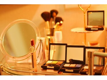 メナードフェイシャルサロン メニアングル/メイクも充実しています