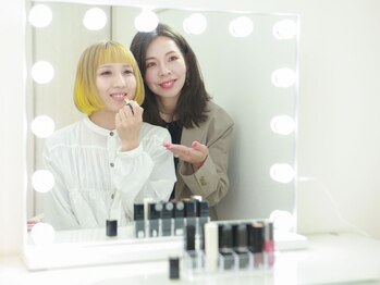 アイビーエス(ibs)の写真/コスメ・メイクメニューを導入☆パーソナルカラー診断に基づくコスメ・メイクアドバイスを楽しみませんか？