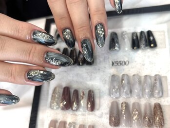 ティーエヌ 天王寺店の写真/【ニュアンスコース¥5500】トレンド感のあるオシャレなデザイン多数！付替オフ無料&爪に優しいフィルイン込